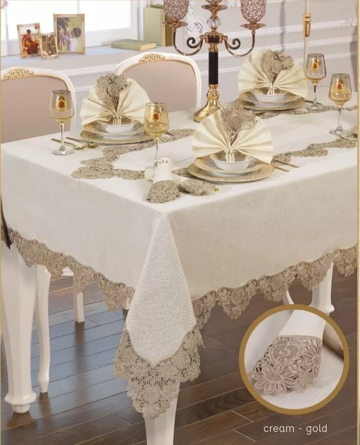 Angles Flora El İşi Yemek Takımı 17 Parça Masa Seti 8 Kişilik 165 × 265 cm Runner Set Krem-Gold