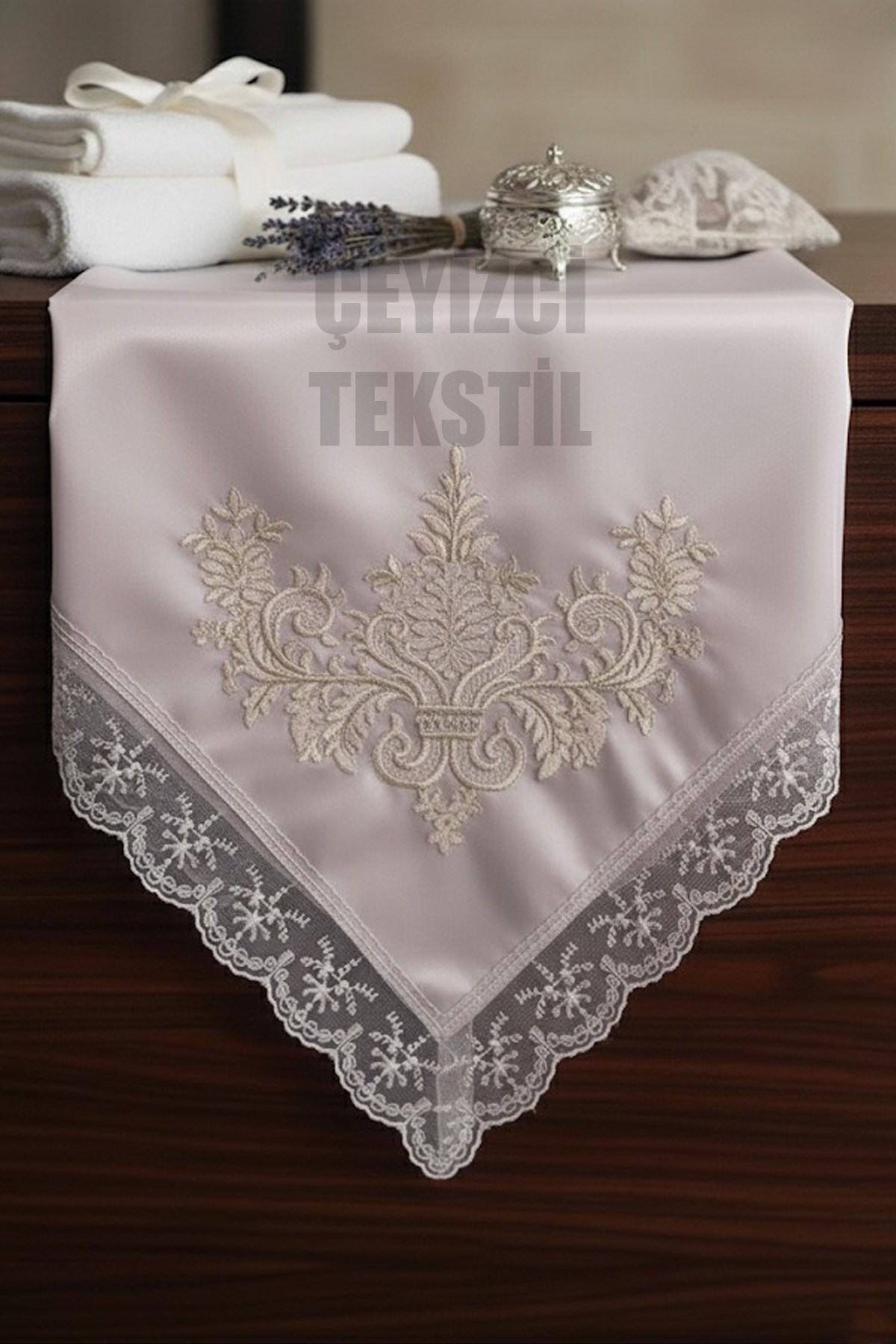 Fransız Güpürlü Işlemeli, Çeyizlik Saten Lüks Bohça, Nişan Bohçası