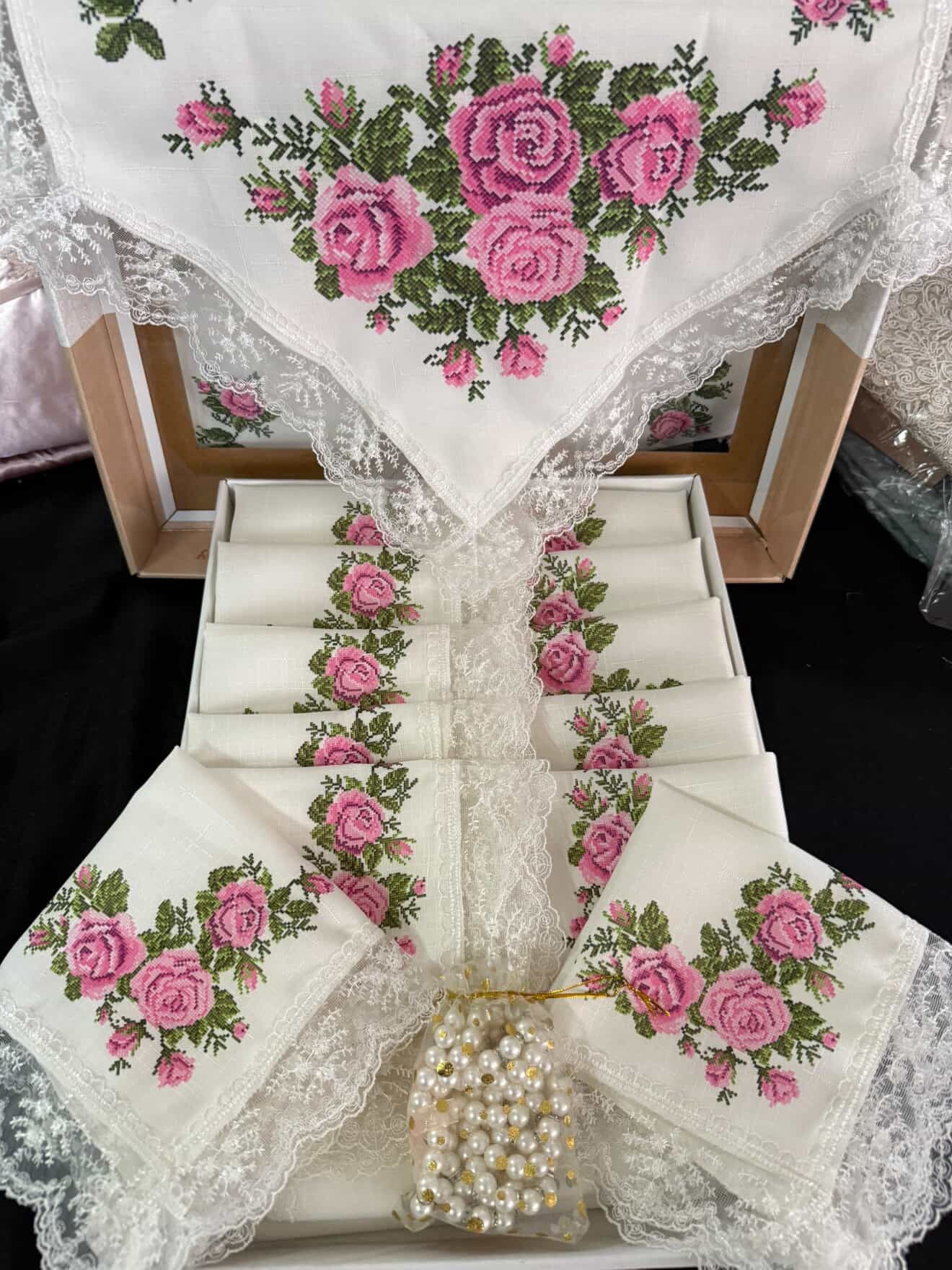 Kanaviçe 12 Kişilik Pembe Yemek Seti - 26 parça