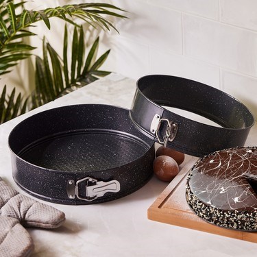 Kelepçeli Kek Kalıbı Seti, 2 Adet 24-28 Cm Boyutları ile