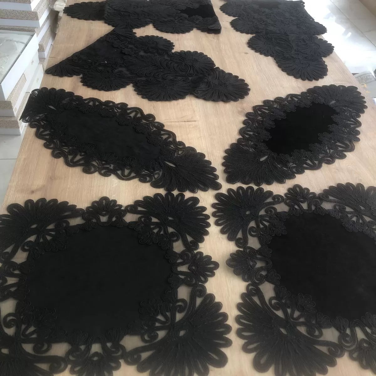 Salon Takımı Çeyizlik Siyah Runner Set 7 Parça Kadife Ranır Masa Konsol Sehpa Örtüsü Palmiye