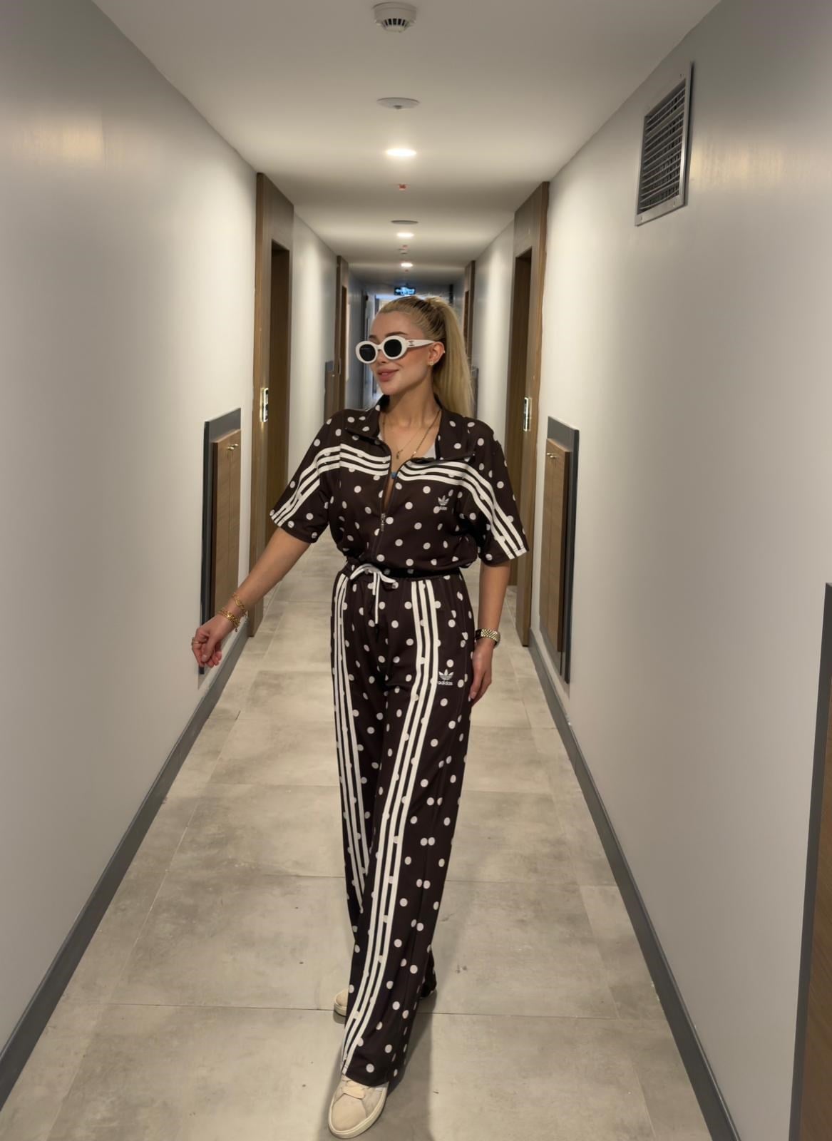 PUANTEYELİ TAKIM SİYAH