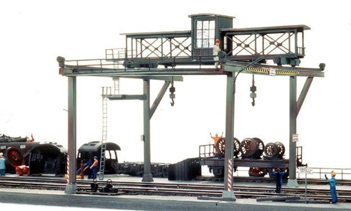 61102 1/87 PORTAL CRANE