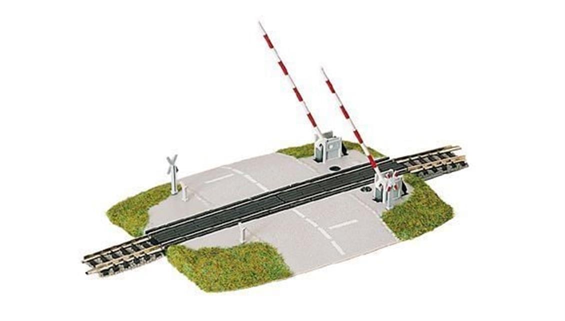 9198 1/160 PROTECTED LEVEL CROSSING