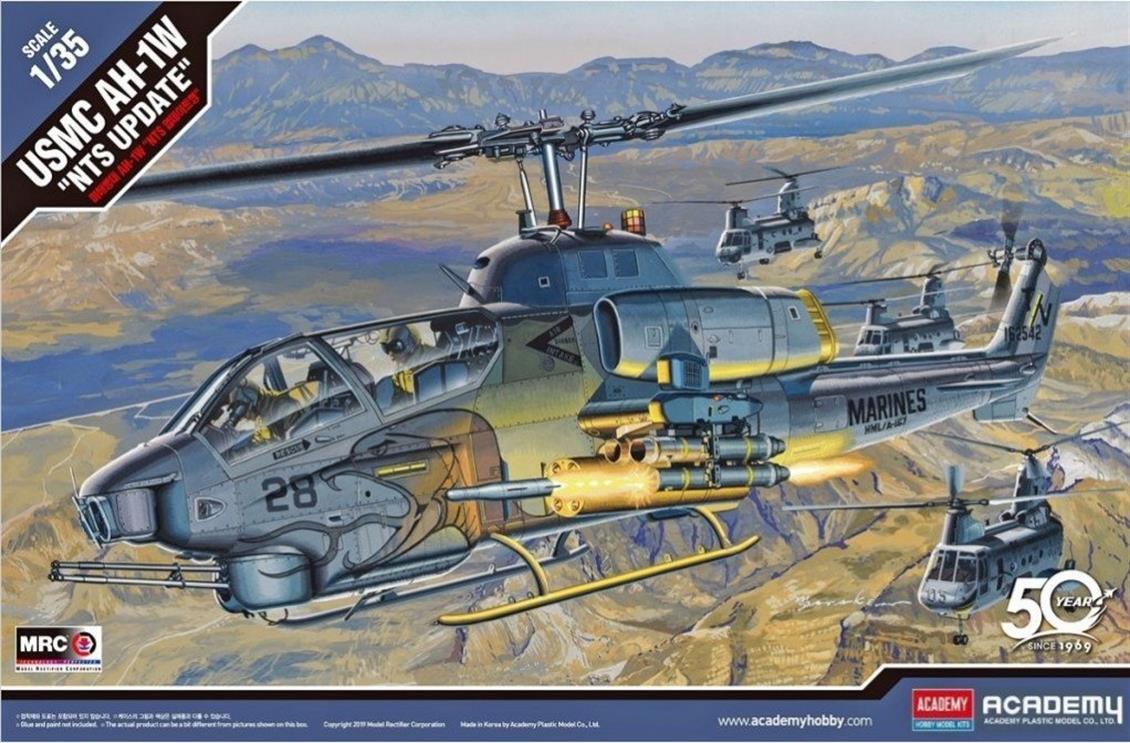 ''Academy 12116 1/35 AH-1W ''''NTS Yükseltmeli''''  Plastik Askeri Helikopter Maketi''