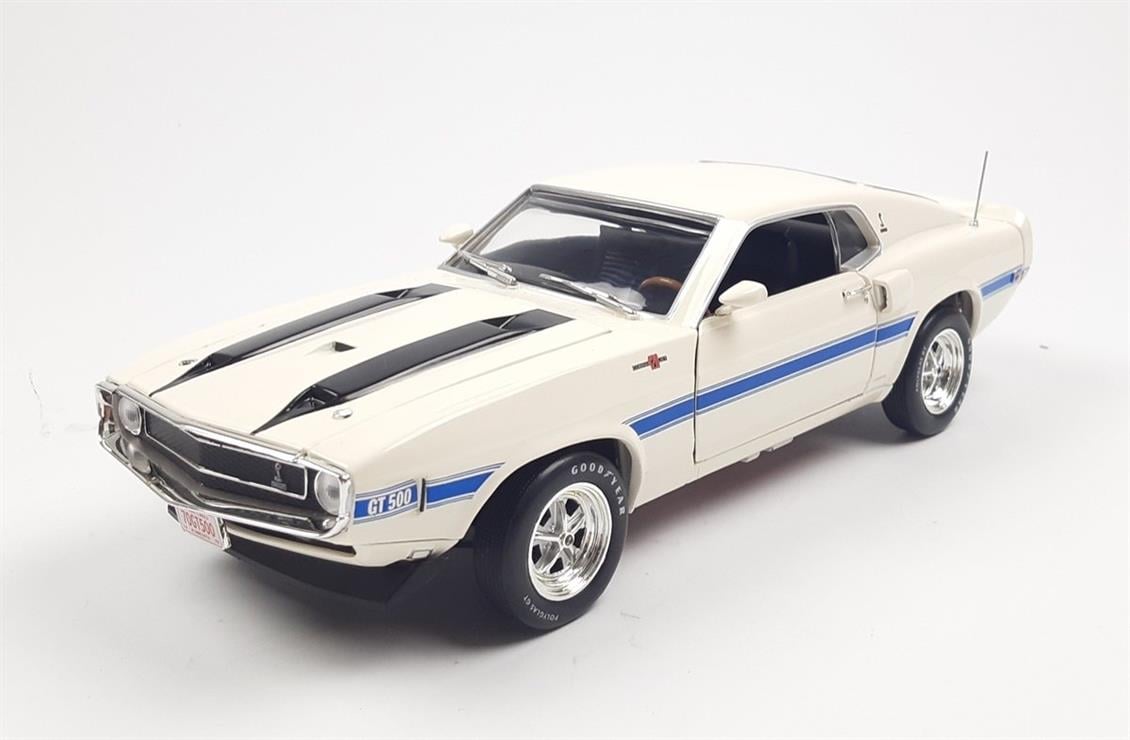 AutoWorld AMM1229 1/18 1970 Shelby GT-500 (Class of 1970), Wimbleton White, Sergilemeye Hazır Metal Araba Maketi