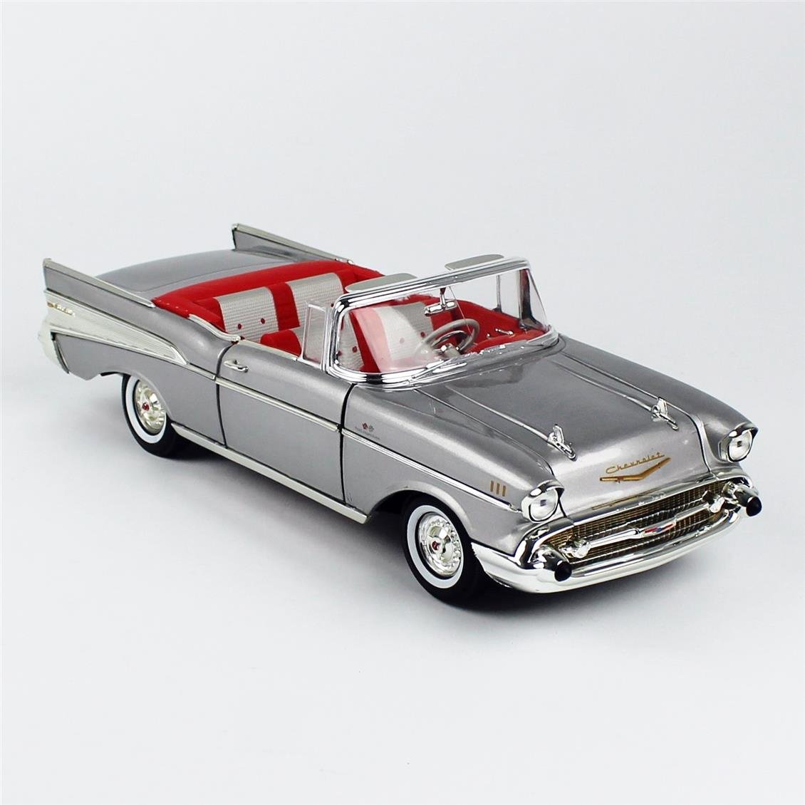 AutoWorld AW307 1/18 Ölçek, 1957 Chevrolet Bel Air Convertible, Metalik  Gümüş, Sergilemeye Hazır Metal Araba Modeli