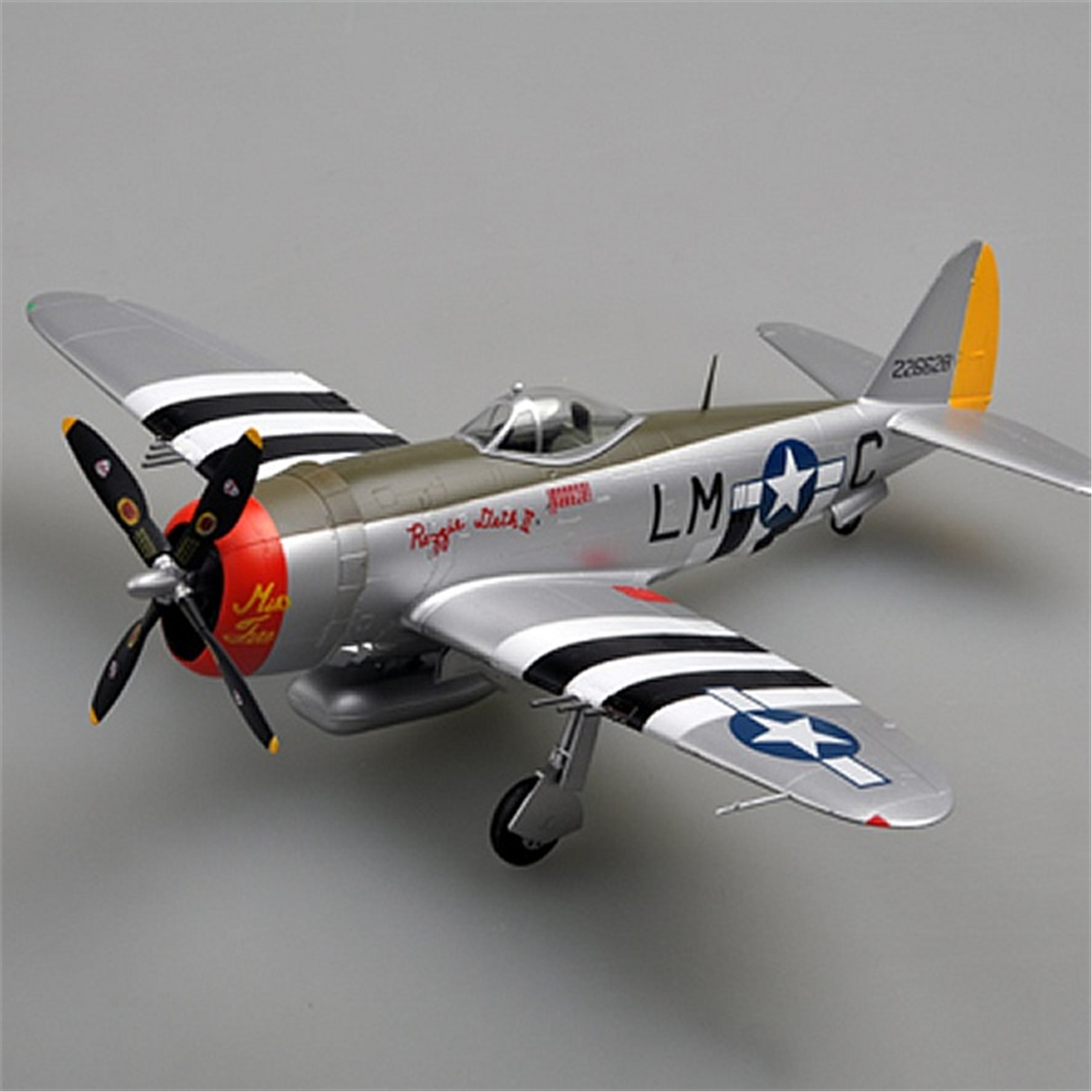 Easy Hobby 39307 1/72 Ölçek, P-47D 62FS,56FG Savaş Uçağı, Sergilemeye Hazır Plastik Model