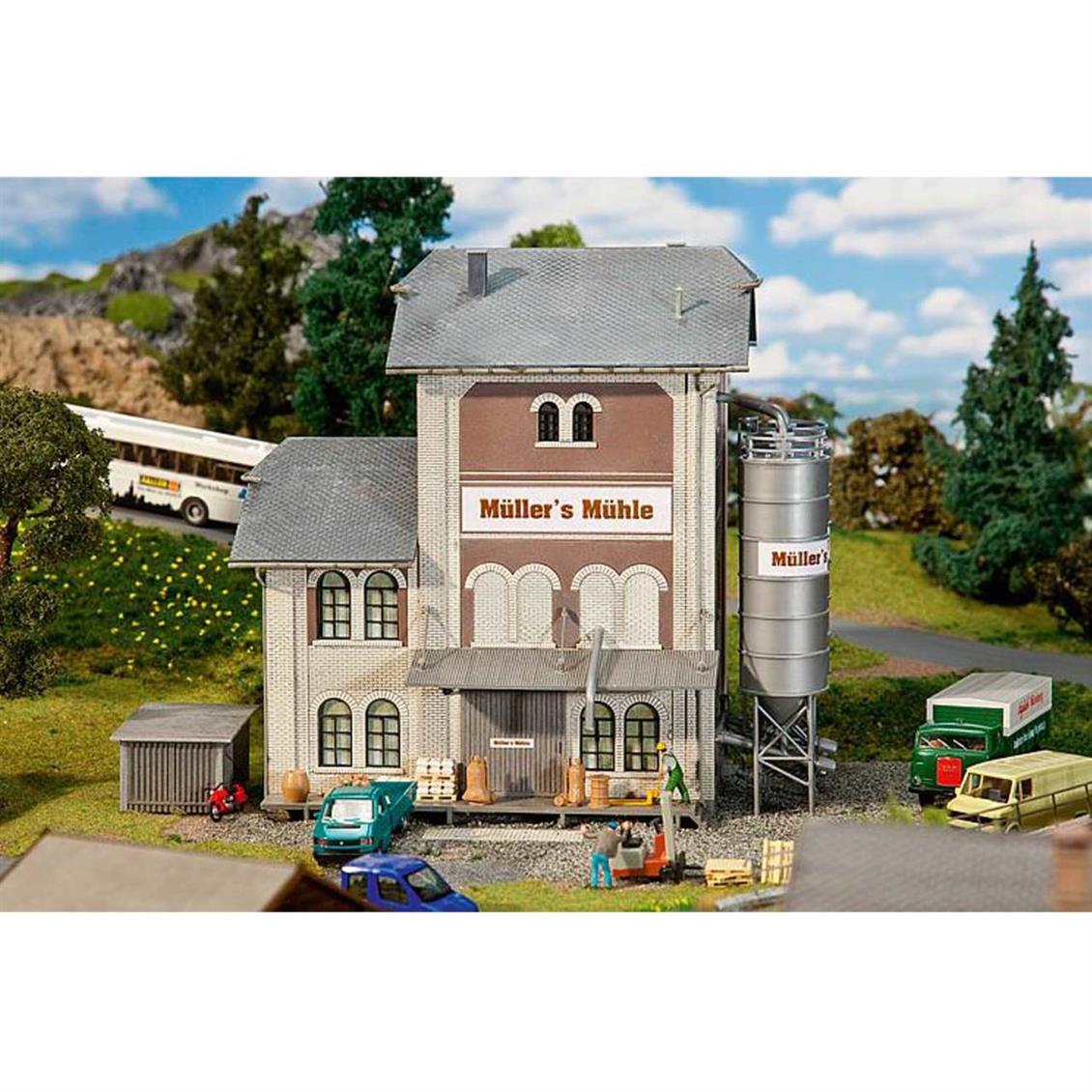 Faller 130228 1/87 Endüstriyel Değirmen Demonte Plastik Maketi