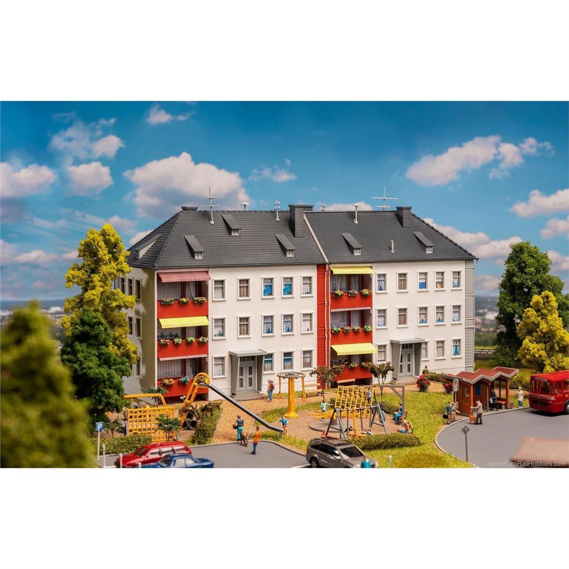 Faller 190084 1/87 Ölçek, Apartmanlar Seti Plastik Model Kiti