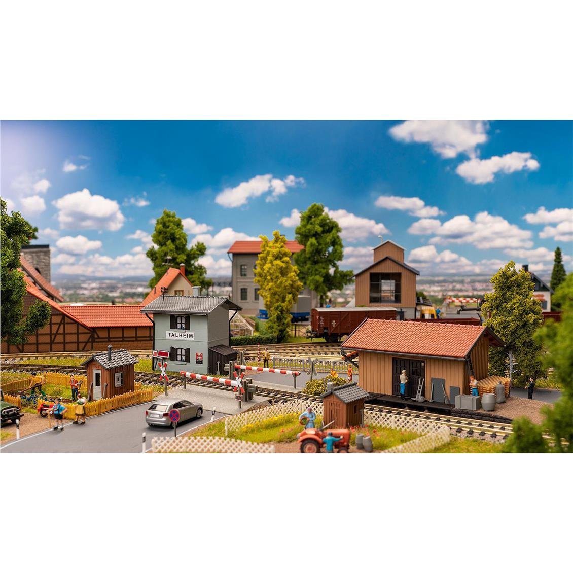 Faller 190141 1/87 Ölçek, Hemzemin Geçit ve Müştemilatı Seti, Plastik Model Kiti