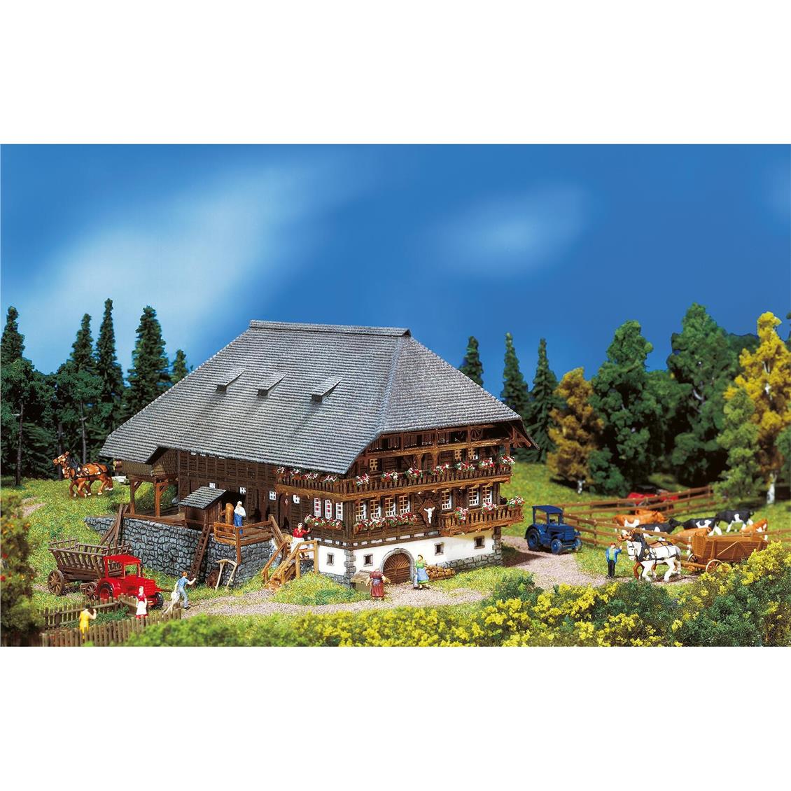 Faller 232258 1/160 Ölçek, Kara Ormanlardakş Büyük Çiftlik Evi, Plastik Model Kiti