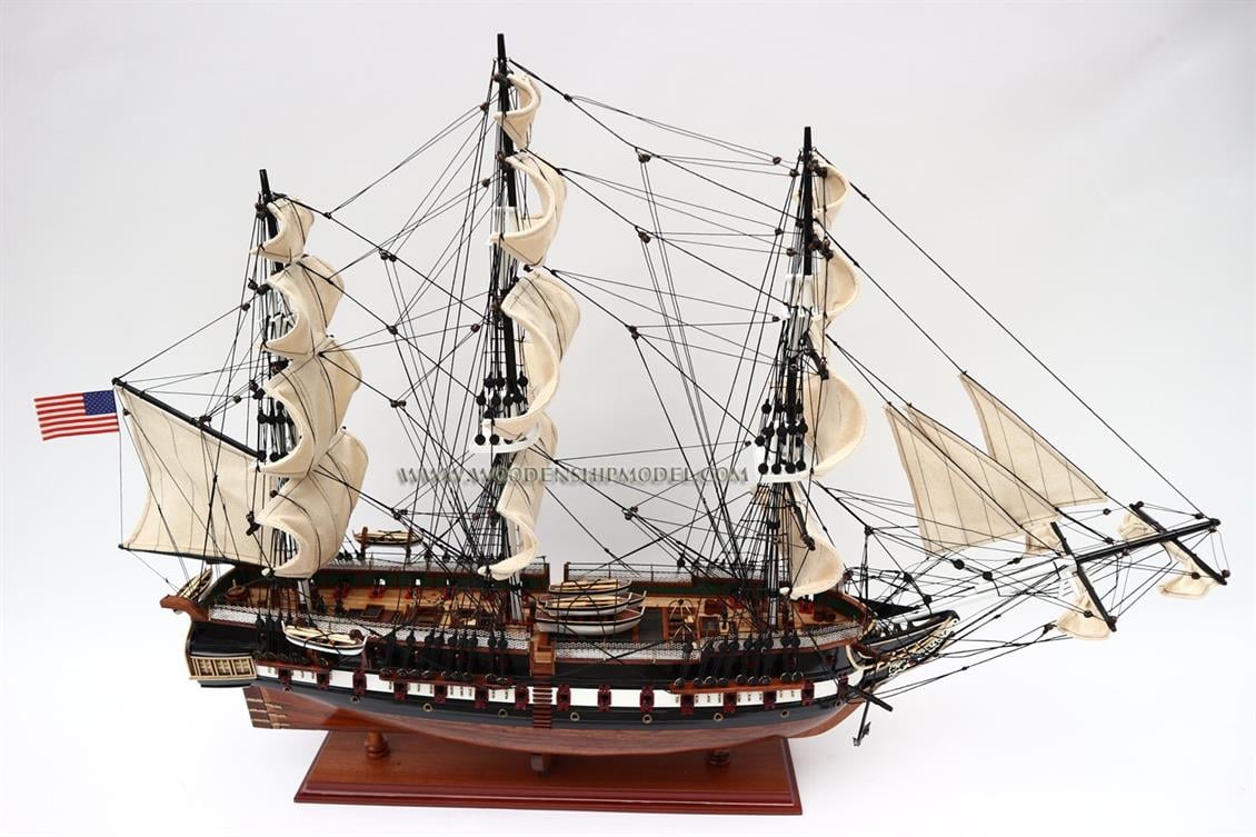 GIANHIEN TS0023P70 USS CONSTITUTION AHŞAP''DETAYLI'' YELKENLİ SAVAŞ GEMİSİ MAKETİ