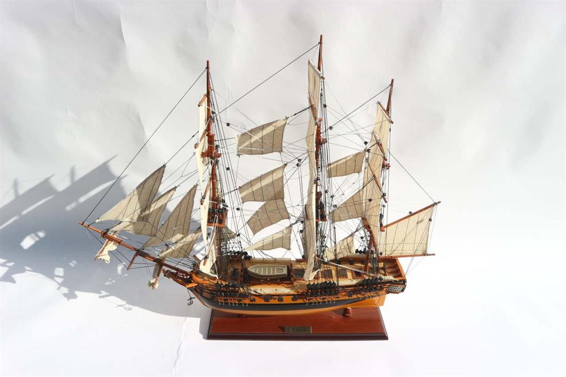 GIANHIEN TS0043P HMS ESSEX AHŞAP HAZIR YELKENLİ SAVAŞ GEMİSİ MAKETİ