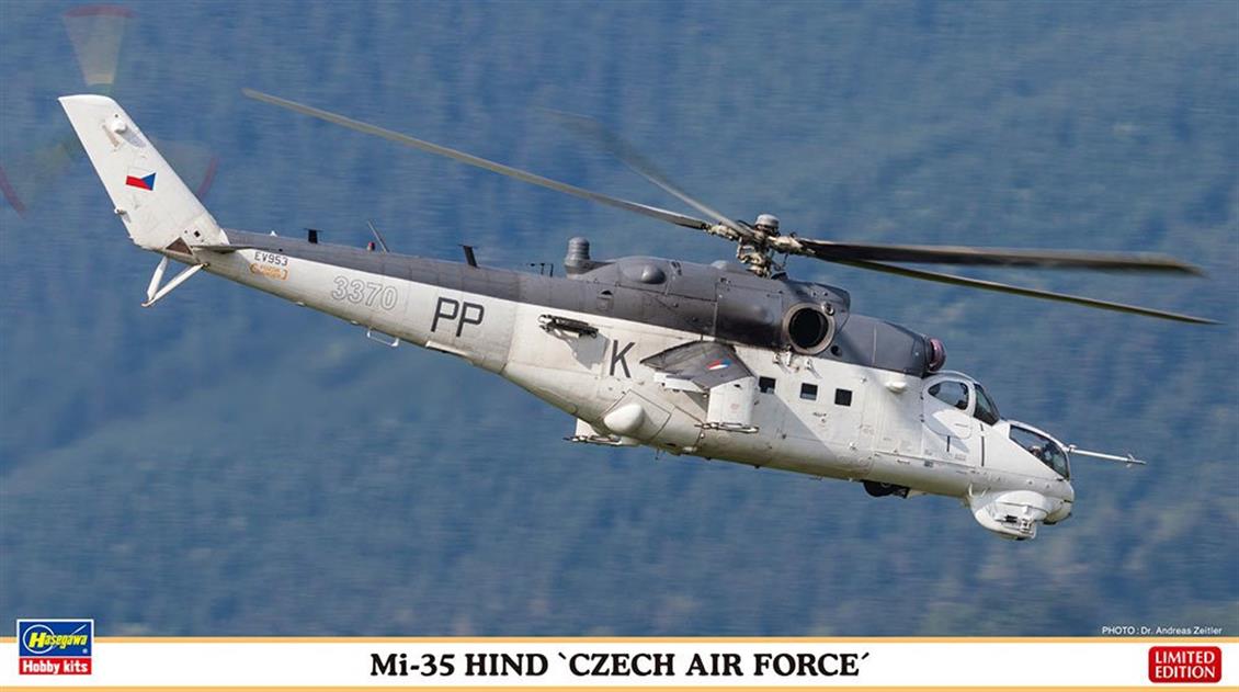 Hasegawa 02247 1/72 Mi-35 Hind Czech Air Force (Limited Edition) Helikopter Demonte Plastik Maketi