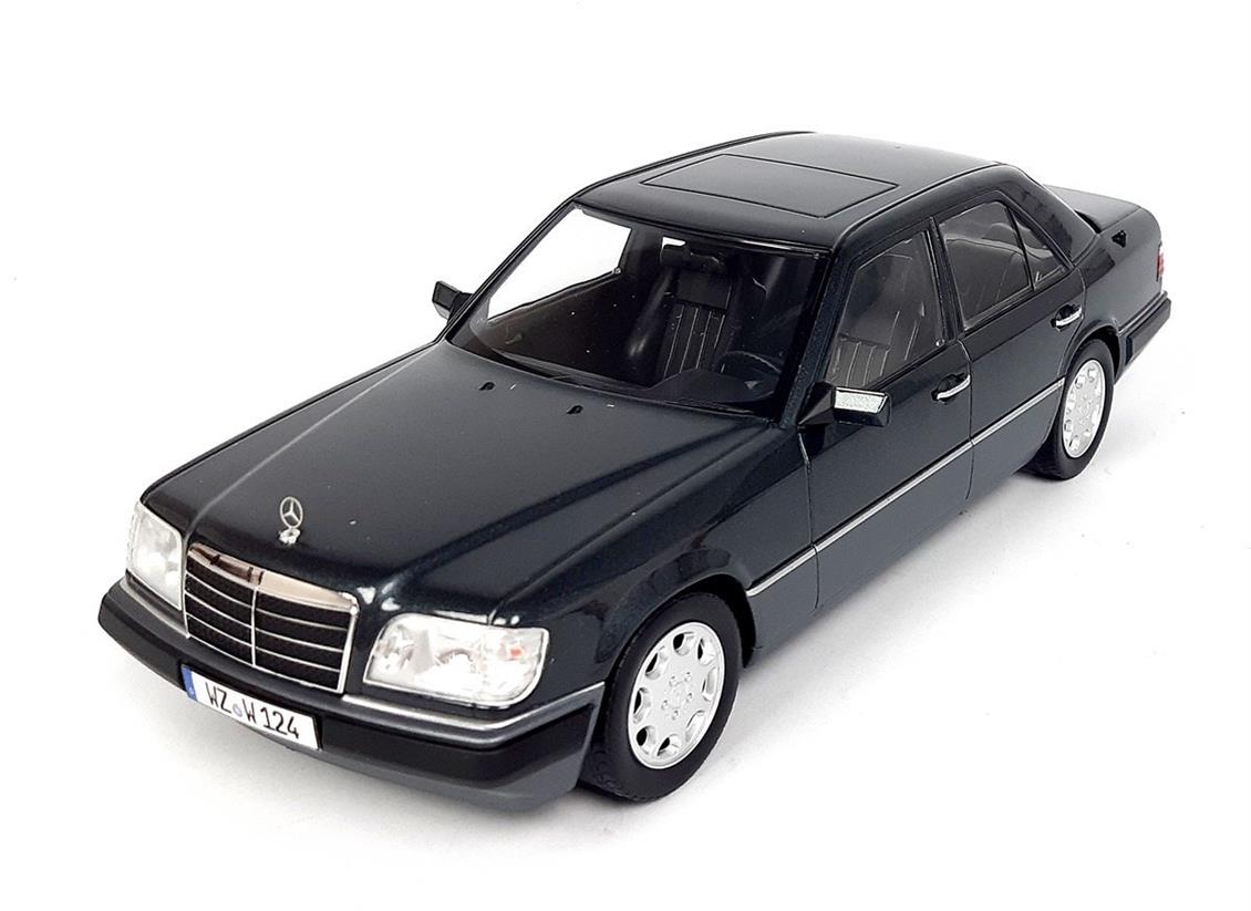 Iscale 1180054 1/18 1998 Mercedes Benz E-Klasse (W124), Mavi, Sergilemeye Hazır Metal Araba Modeli
