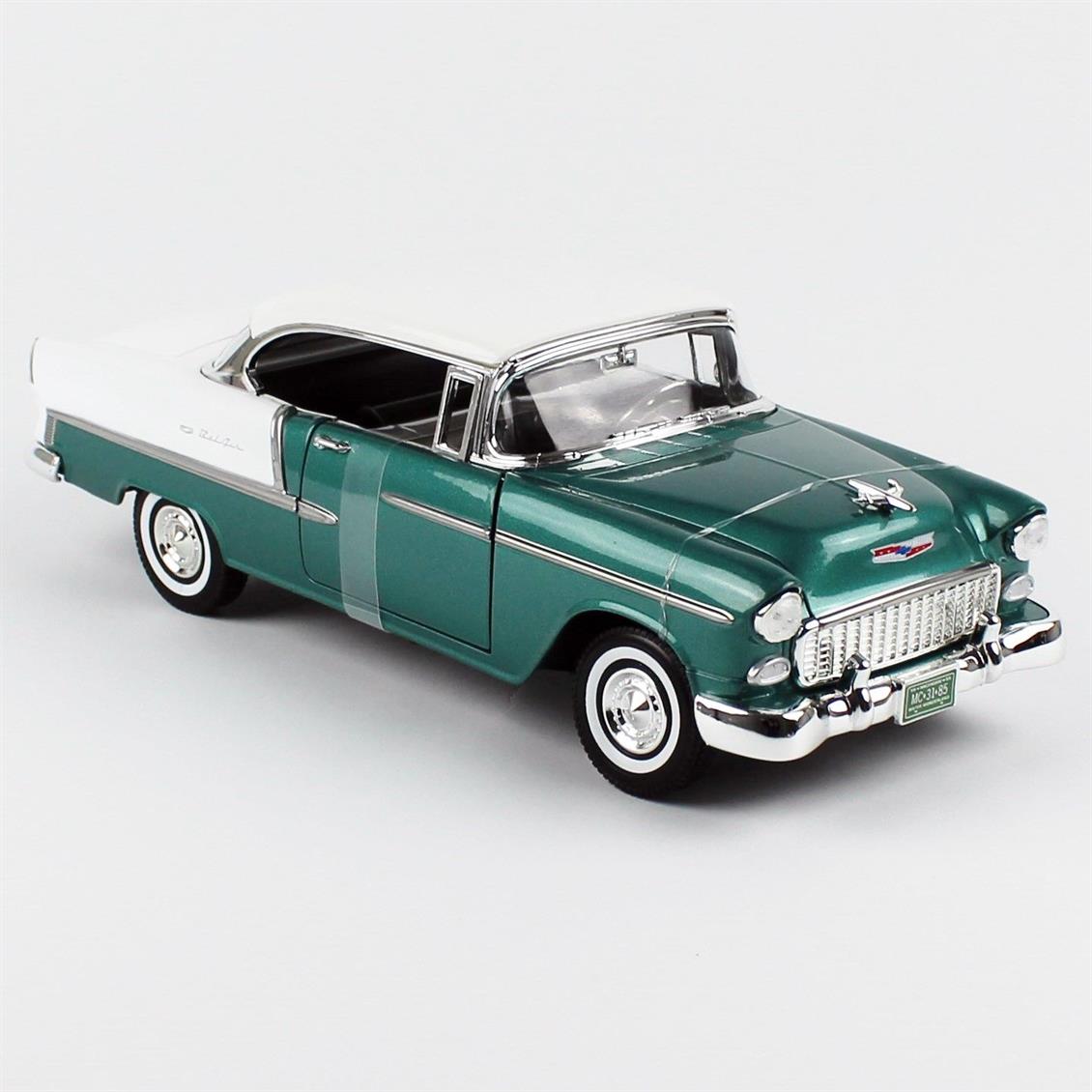 Motormax 73185 1/18 Ölçek 1955 Chevrolet Bel Air Hardtop, Koyu Yeşil/Beyaz, Sergilemeye Hazır Metal Araba Modeli