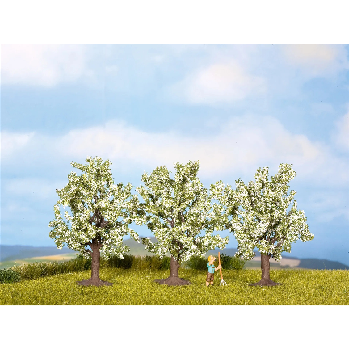Noch 25511 Beyaz Çiçekli Meyva Ağaçları, 4,5 cm. 3 Adet, Diorama Malzemesi