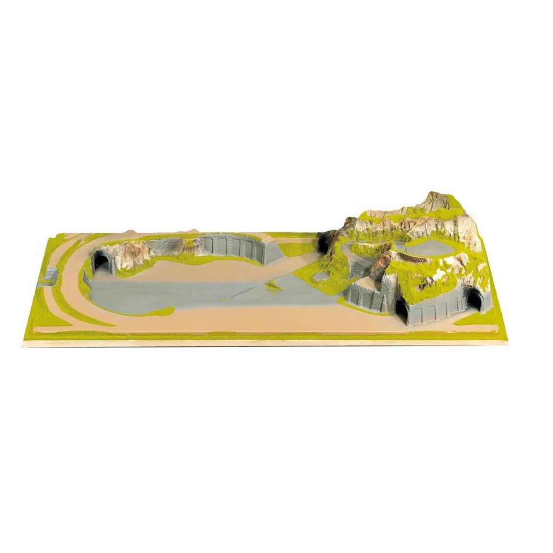 Noch 83870 1/160 Ölçek, (Staufen) Hazır Diorama Zemini 140 x 69 x 27(H) cm.