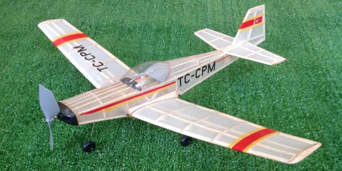 PM Model 2005 Slingsby T-67, Lastik Motorlu Demonte Serbest Uçuş Modeli