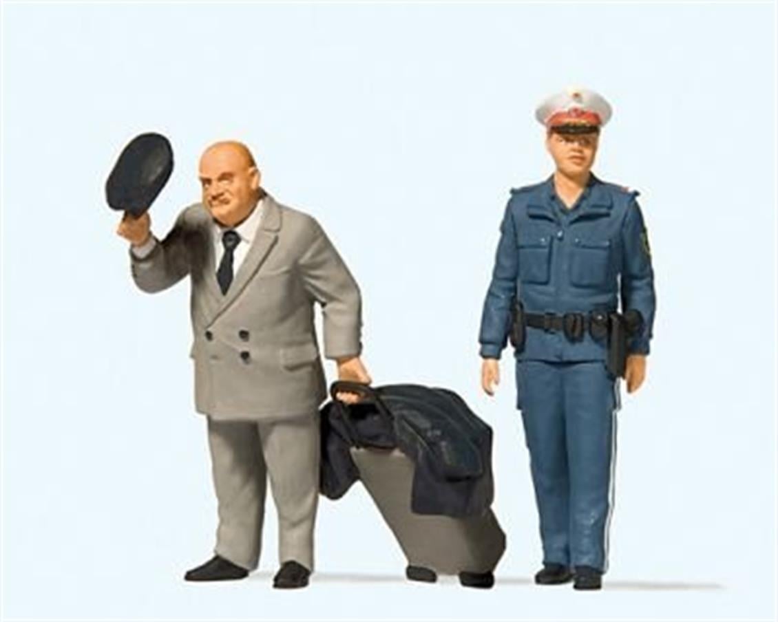 Preiser 44915 1/22,5 Ölçek reisender. polizistin. österr Figürleri