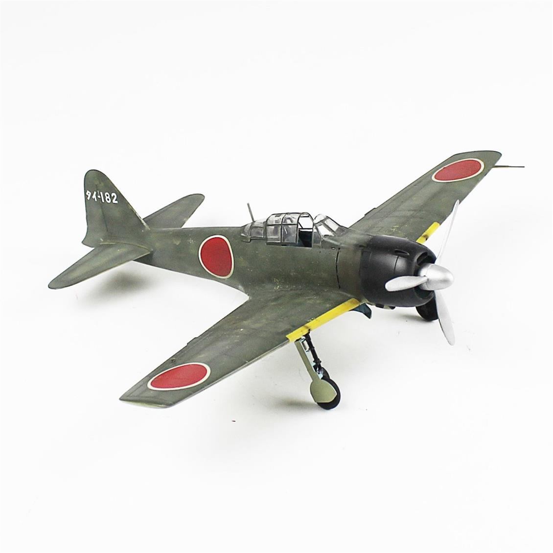 QD028 1/48 A6M Zero Fighter Sergilemeye Hazır Plastik Uçak Maketi