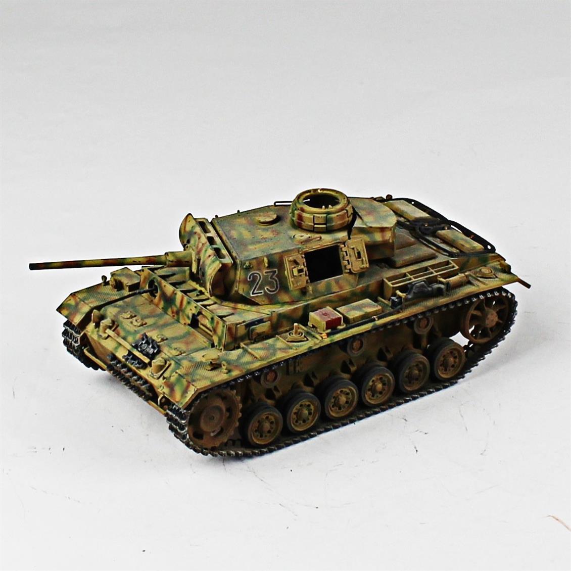 QD241 1/35 Panzer III, Academy, Sergilemeye Hazır Plastik Tank Maketi