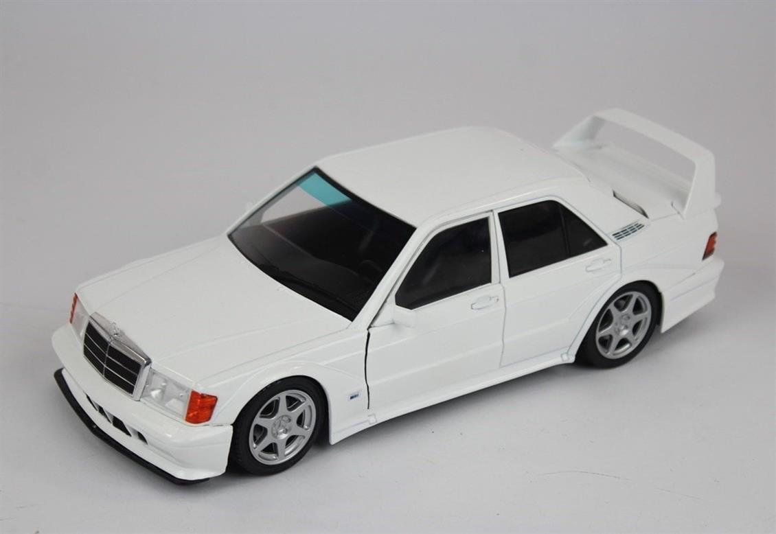 Solido 1801007 1/18 1990 Mercedes Benz 190E Evo2, Beyaz, Sergilemeye Hazır Metal Araba Modeli