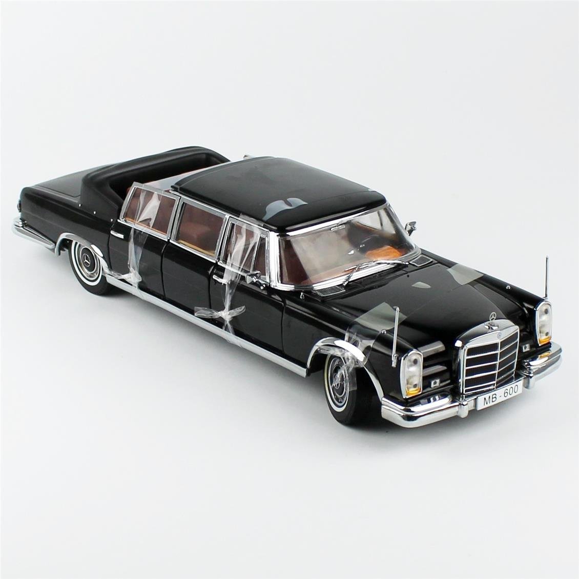 Sunstar 2302 1/18 1966 Mercedes-Benz 600 Landaulet, Siyah, Sergilemeye Hazır Metal Araba Modeli