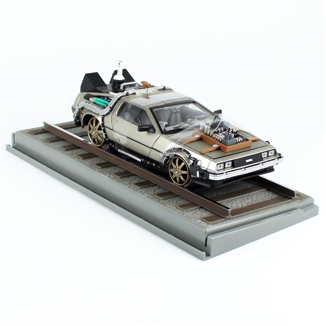 Sunstar 2714 Delorean (Geleceğe Dönüş III- Demiryolu Versiyonu) Krom Renk, Sergilemeye Hazır Metal Araba Modeli