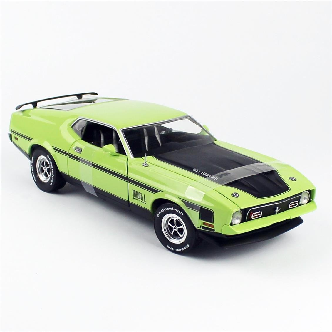 Sunstar 3638 1/18 Ölçek, 1971 Ford Mustang BOSS 351, Limon, Sergilemeye Hazır Metal Araba Modeli
