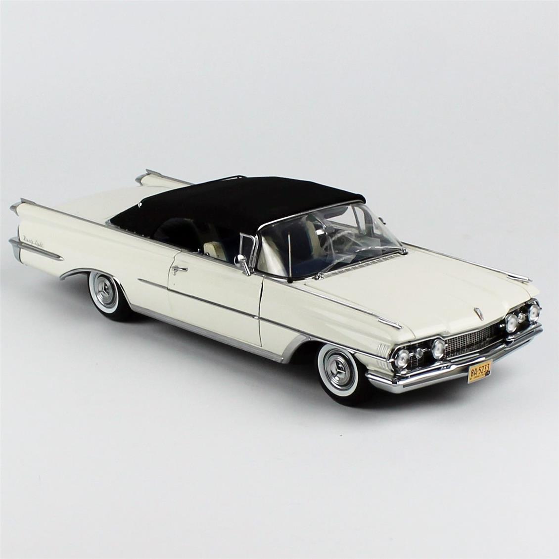Sunstar 5233 1/18 1959 Oldsmobile-98, Tek Kapı, Kapalı Tenteli, Polaris Beyazı, Sergilemeye Hazır Metal Araba Modeli