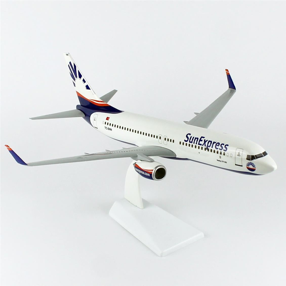 THY029 1/100 Ölçek, Sun Express B737-800  Yolcu Uçağı, Sergilemeye Hazır Plastik Standlı Model