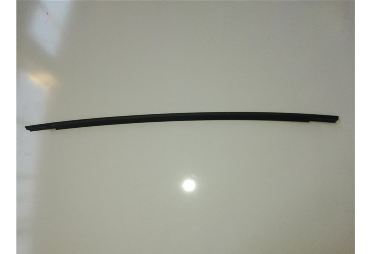 Hyundaı Çıta Cam Sıyırıcı Fitil Accent Blue 12-17 Dışarka Sağ - 83220-0U000