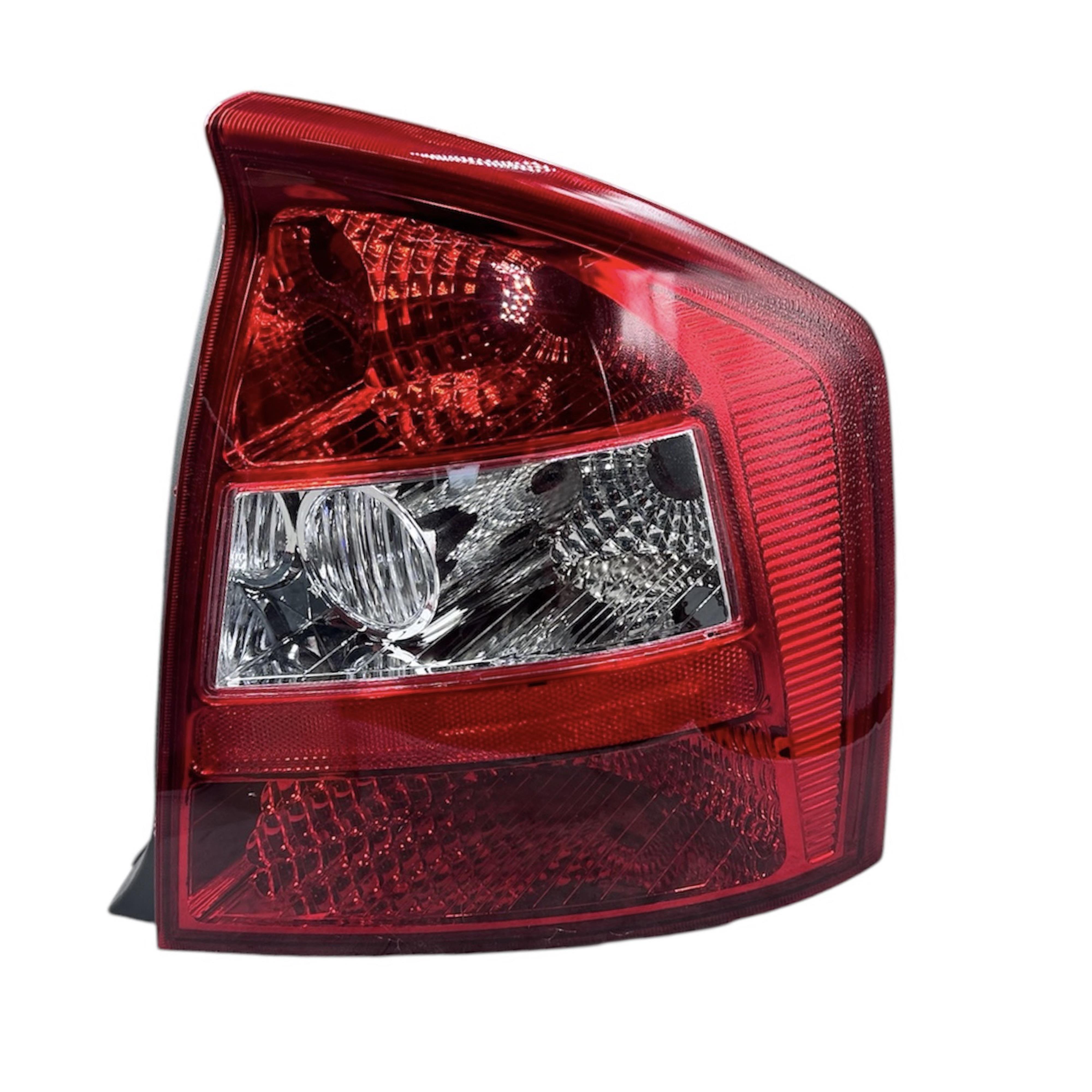 Kia Stop Cerato 04-06 Sağ - 92402-2F010