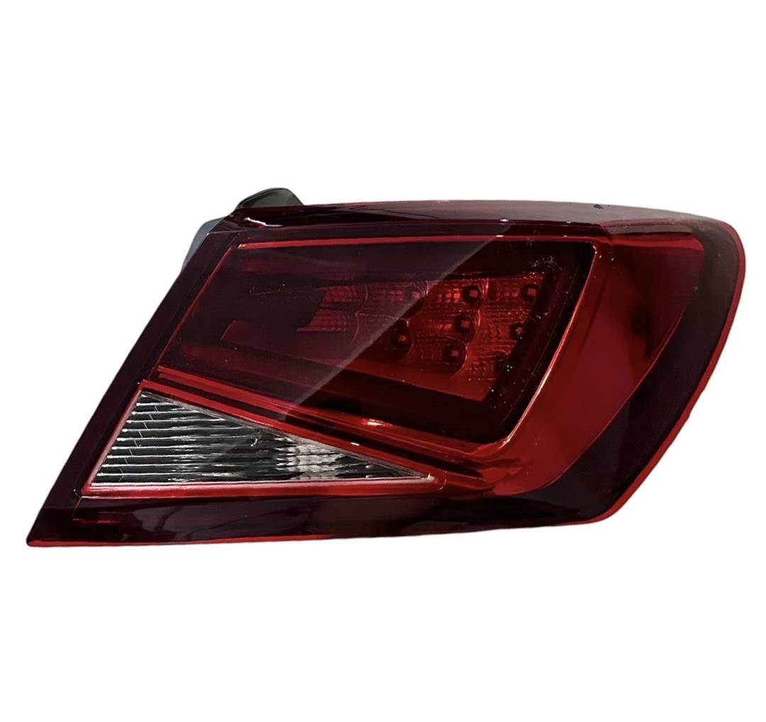 Seat Stop Leon 13-16 Dış Sağ (Ledli) - 5F0945208E