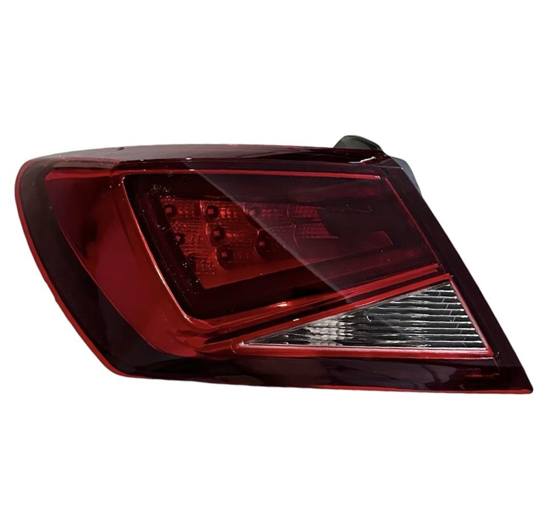 Seat Stop Leon 13-16 Dış Sol (Ledli) - 5F0945207E
