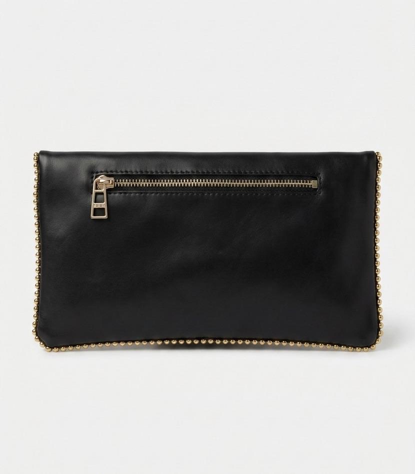 Altın Zımba ve Logo Detaylı Siyah Clutch Çanta