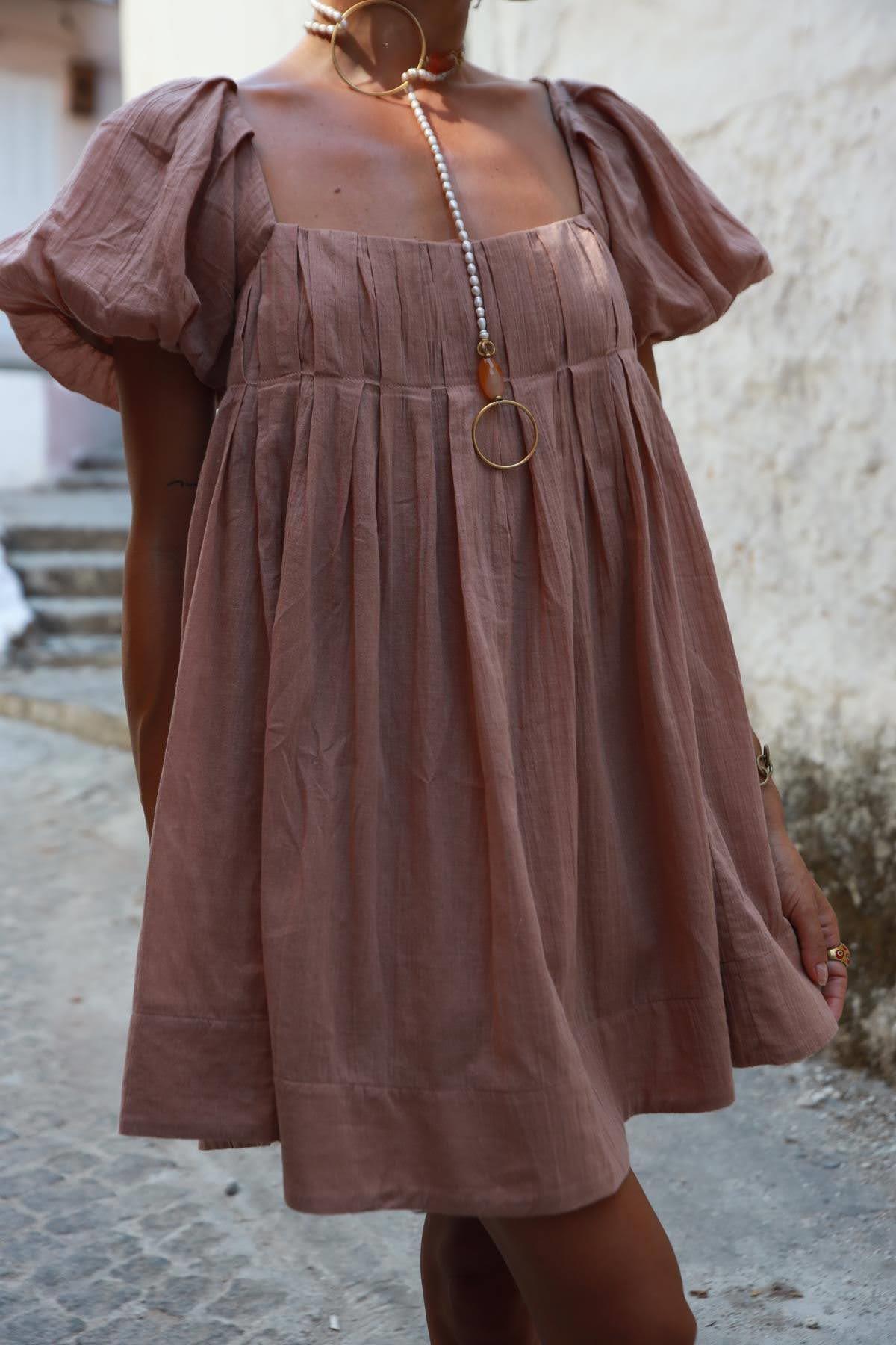 Balon Kollu Sırt Dekolteli Kahverengi Elbise