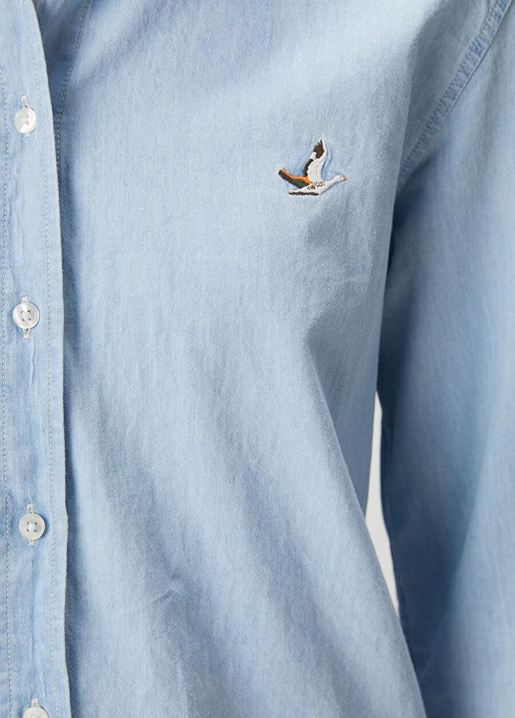 Buz Mavisi Kuş Nakışlı Basic Denim Gömlek