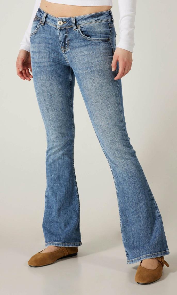 Açık Mavi Low Waisted Flare Jean
