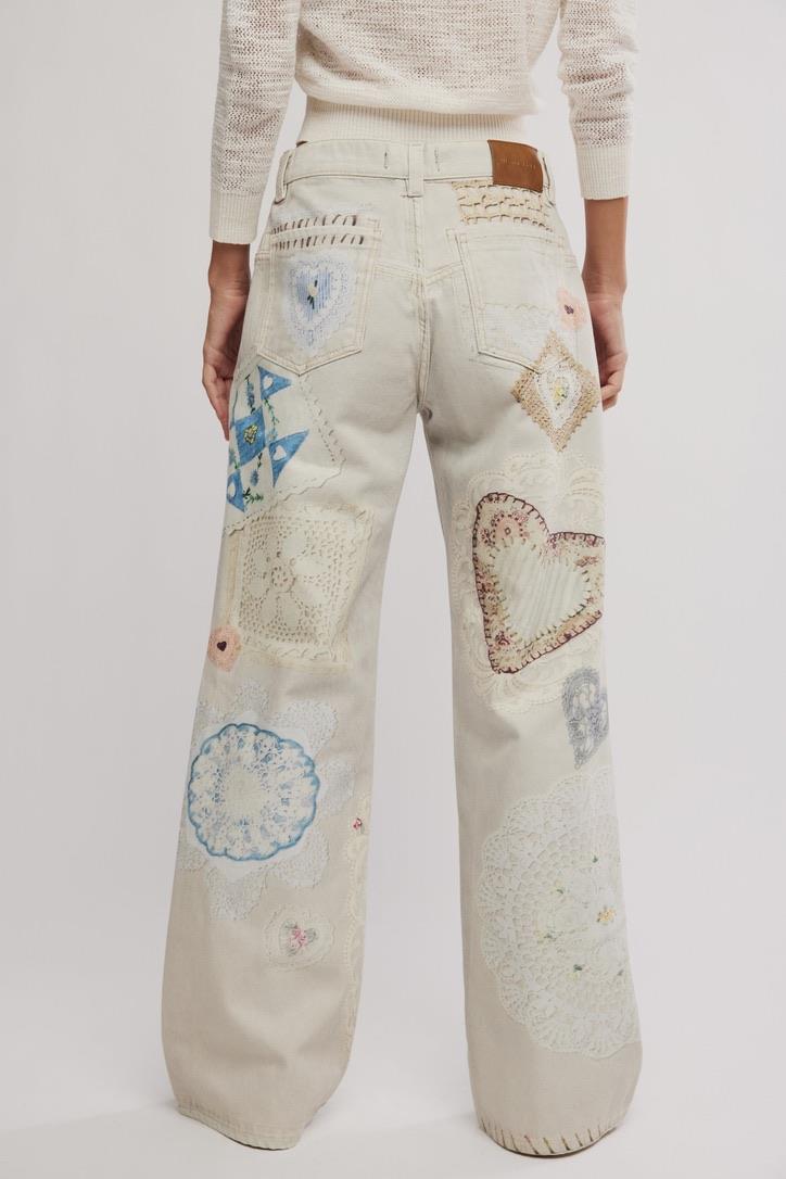 Fildişi Eskitme ve Yama Detaylı Wide Leg Jean