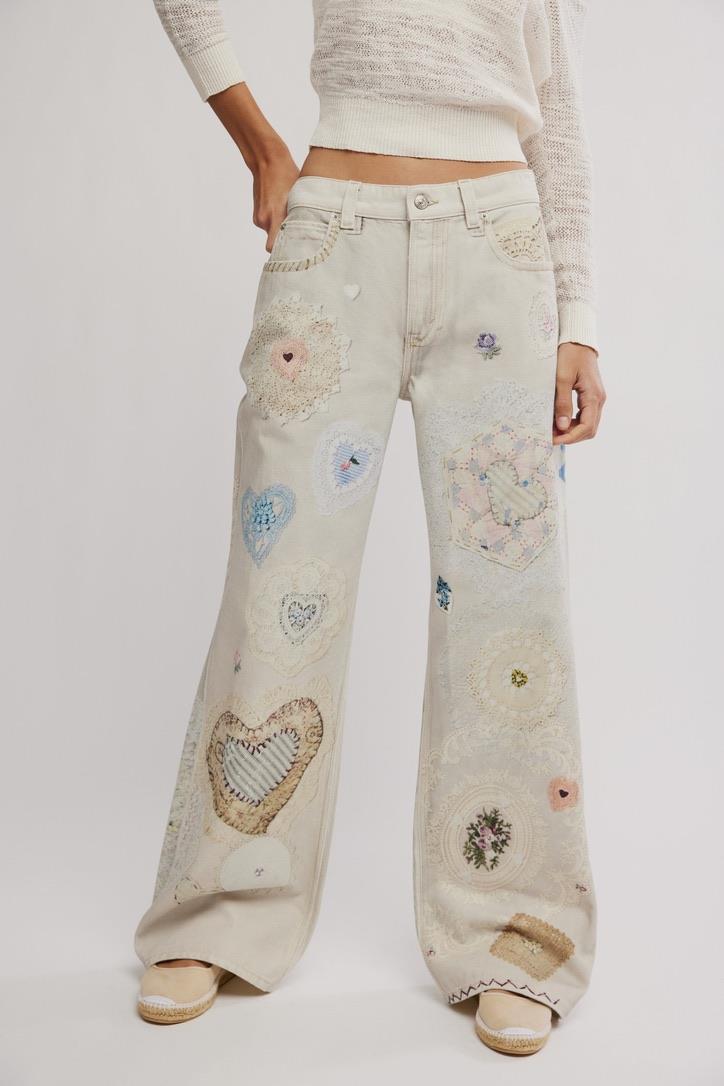 Fildişi Eskitme ve Yama Detaylı Wide Leg Jean