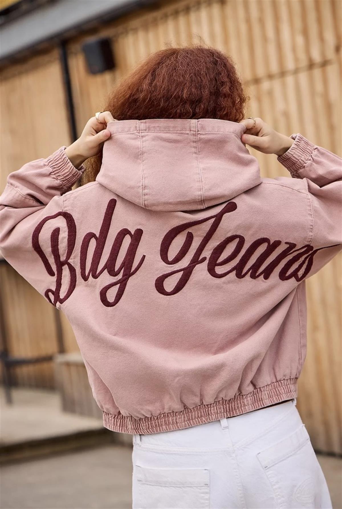  Somon Renk Nakış Detaylı Bomber Ceket