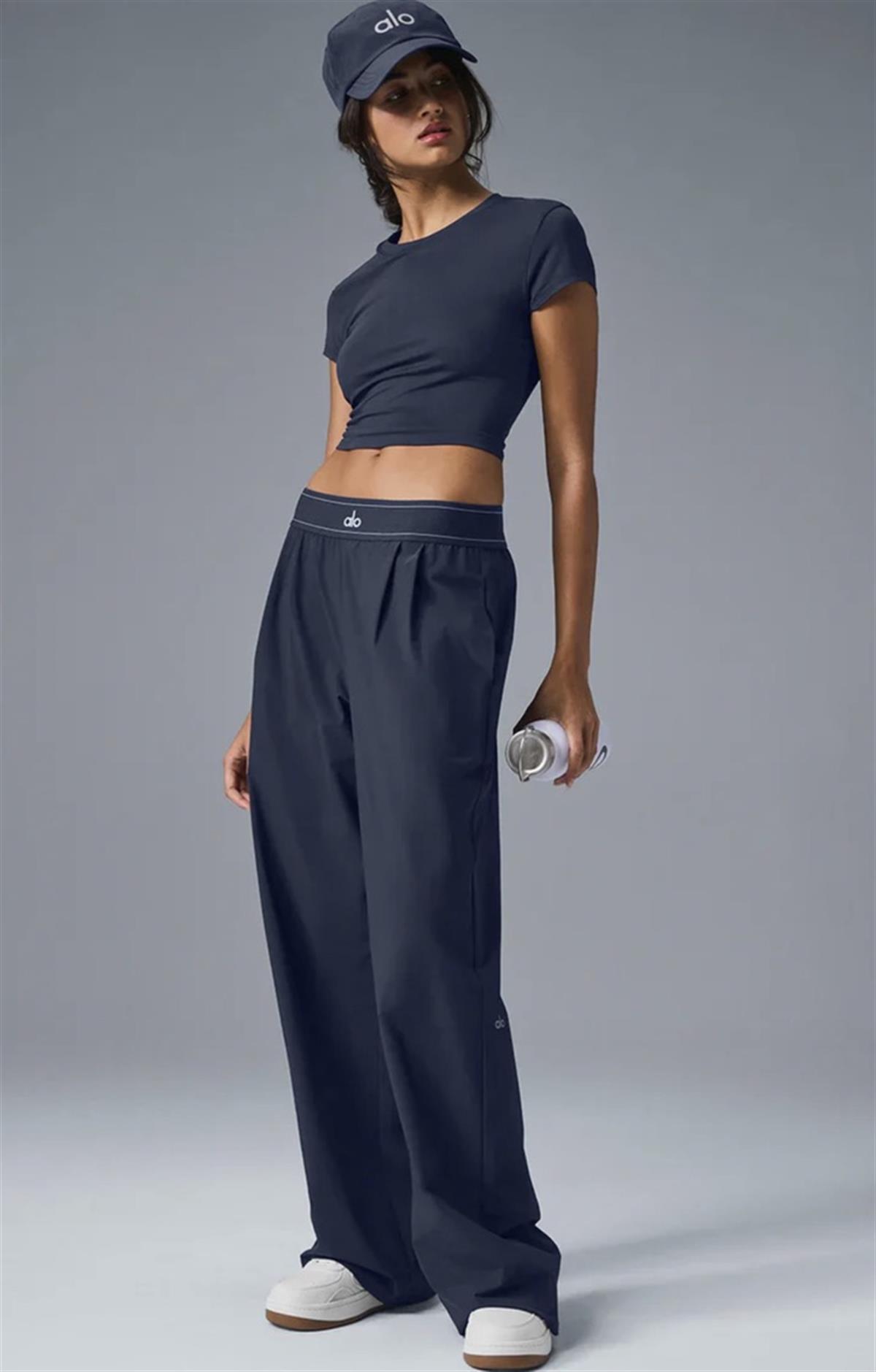 Bel Detaylı Paraşüt Kumaş Lacivert Pantolon