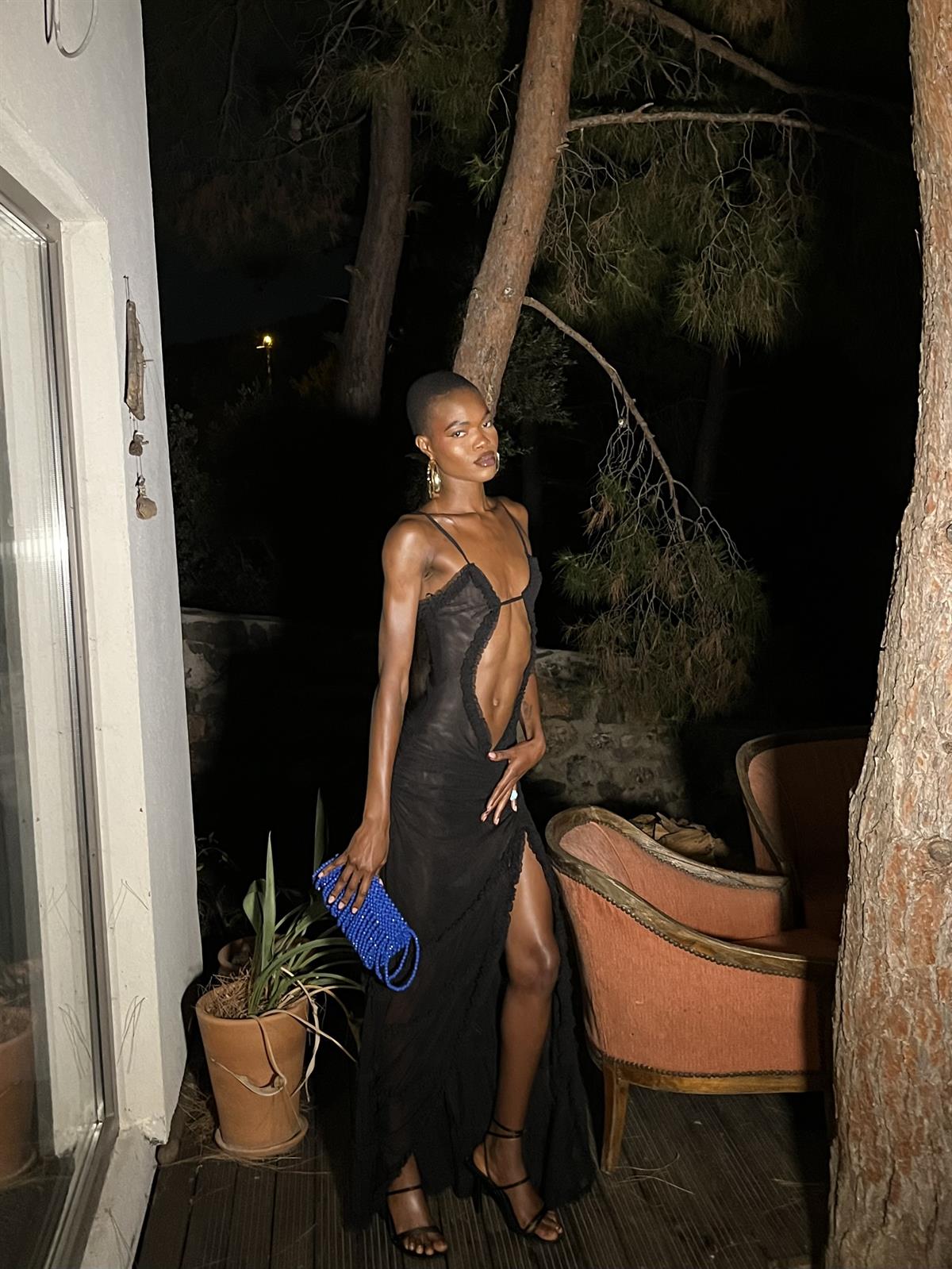 Ben Dekolteli Yırtmaçlı Tasarım Siyah Tül Elbise 