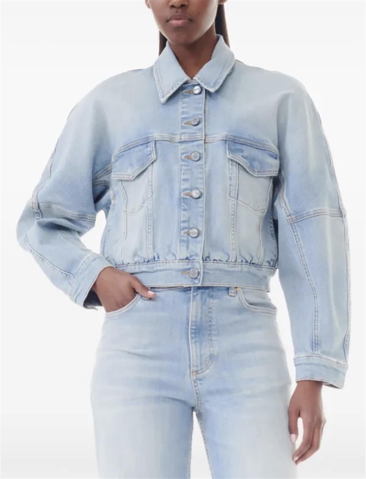 Cep ve Düğme Detaylı Crop Kot Ceket