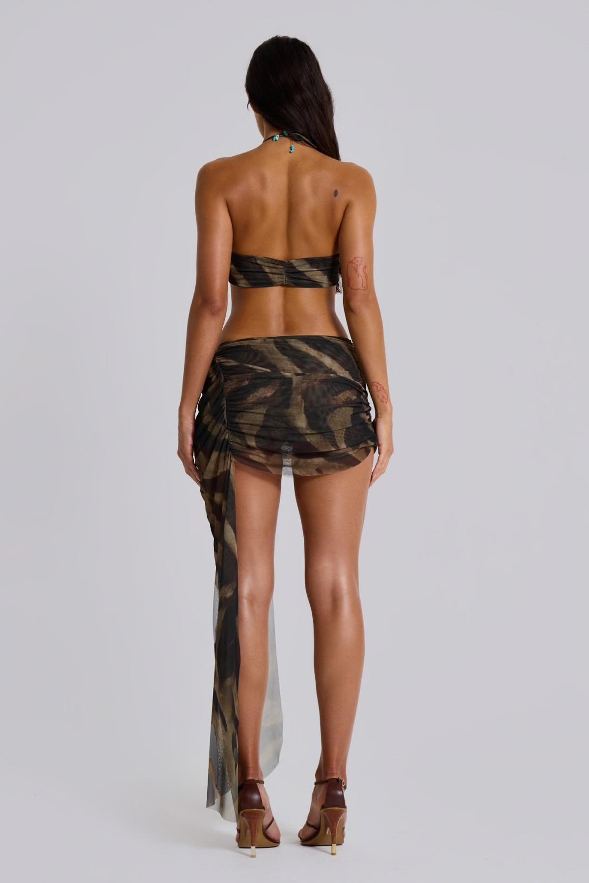 Dekolteli Tasarım Tül Elbise