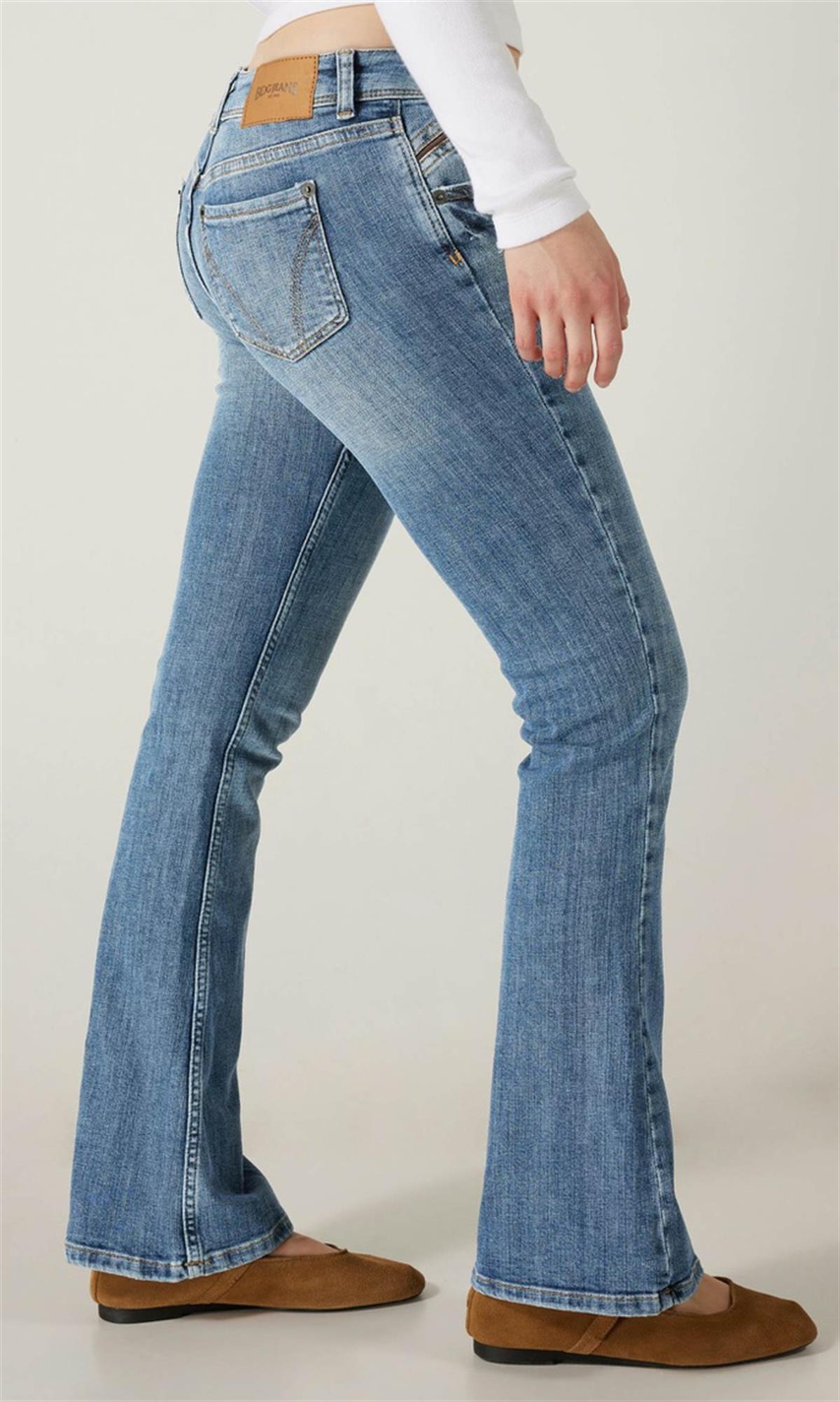 Açık Mavi Low Waisted Flare Jean