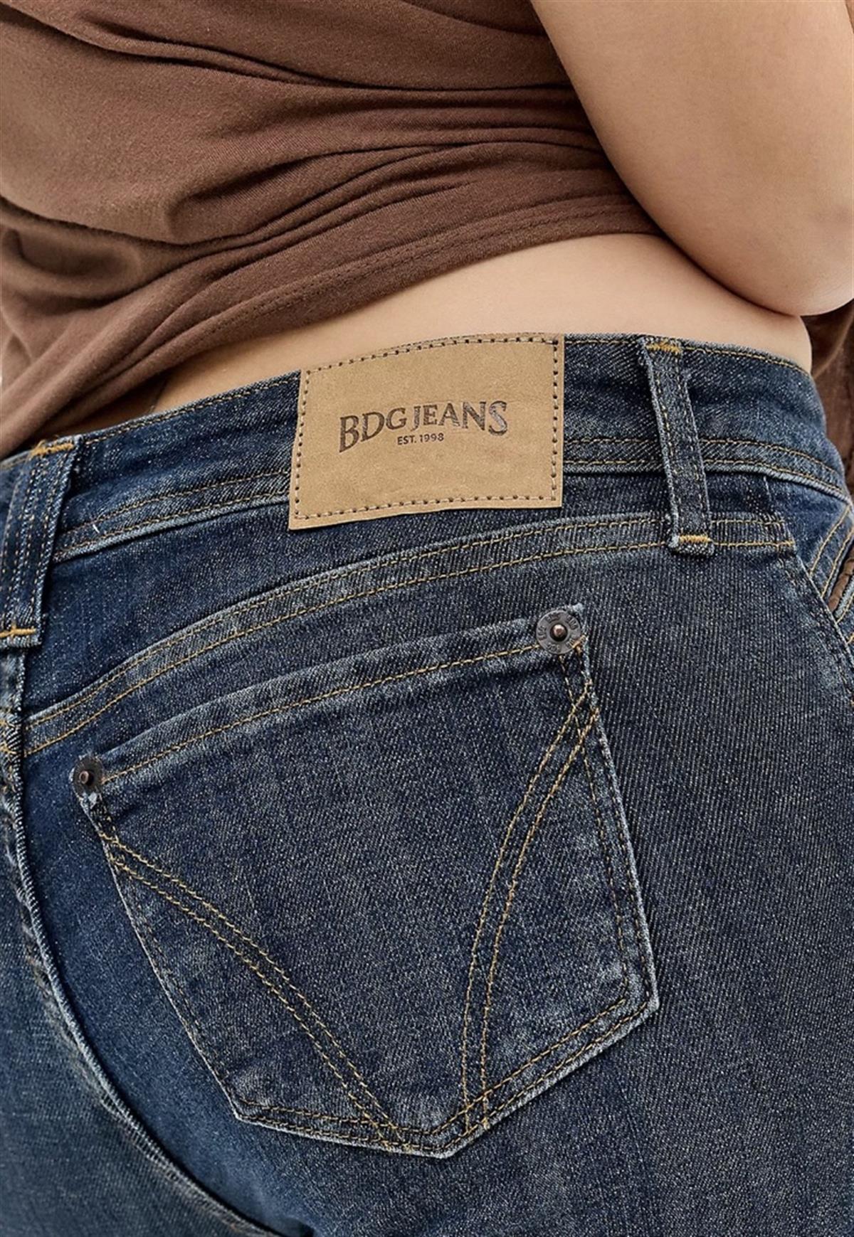 Koyu Mavi Low Waisted Flare Jean